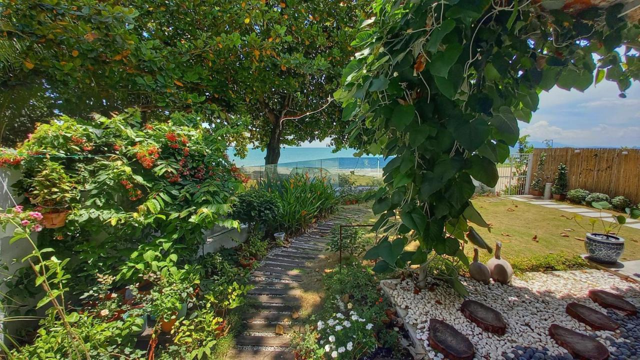 Smell Rose Beach Garden Batu Ferringhi Eksteriør billede